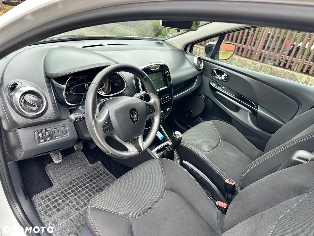 Renault Clio 1.2 16V 75 Dynamique - 10