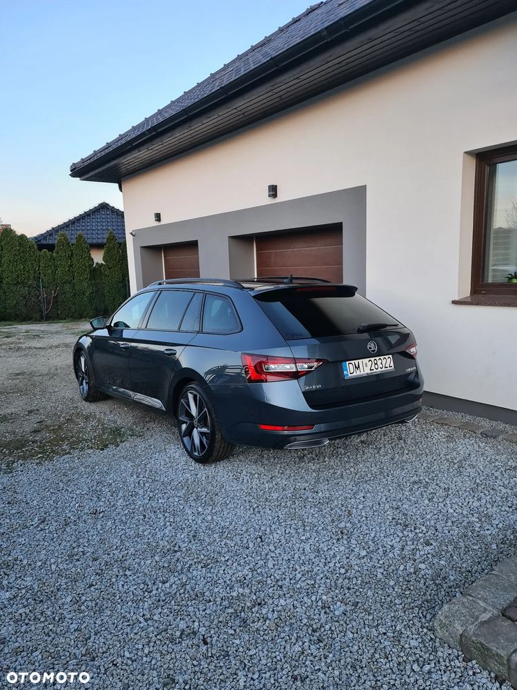 Skoda Superb 2.0 TDI Sportline DSG - 2