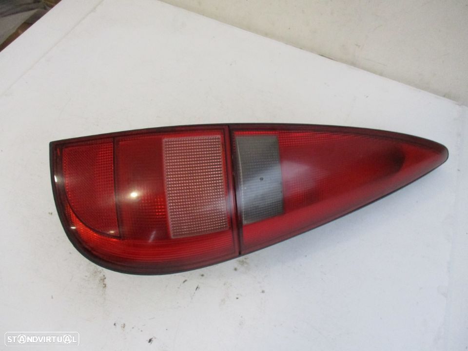 Farol Farolim Trás Renault Laguna SW Carrinha Direito - 2