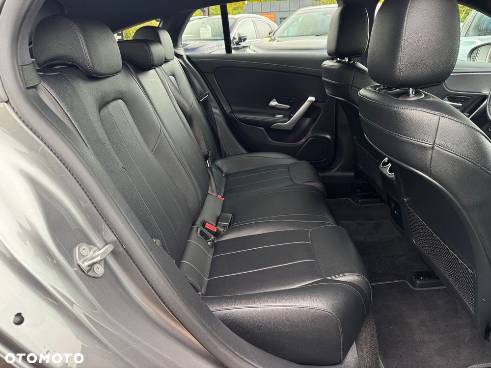 Mercedes-Benz CLA - 21