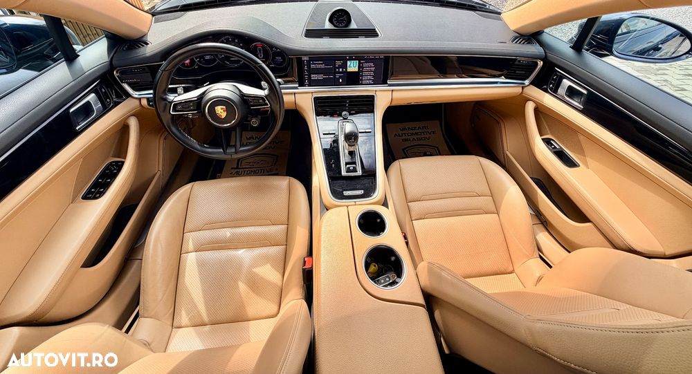 Porsche Panamera 4 - 17