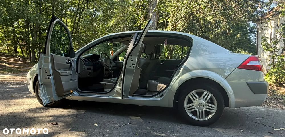 Renault Megane 2.0 Privilege - 9