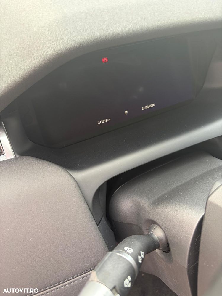 Land Rover Discovery Sport - 11