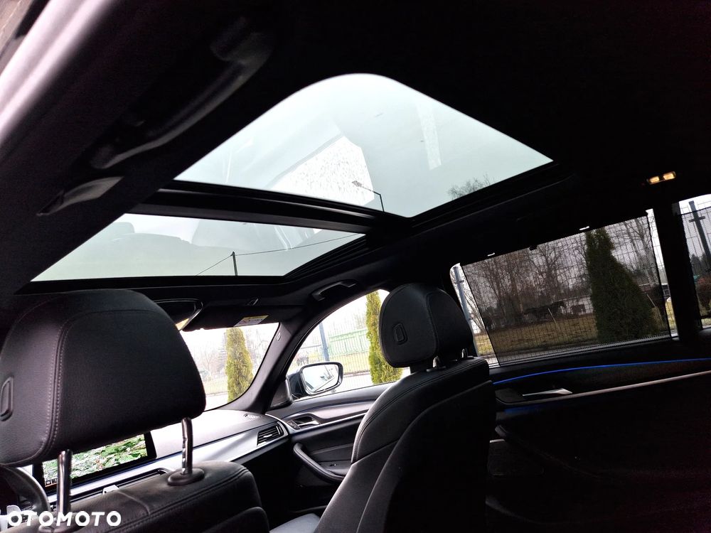 BMW Seria 5 530e M Sport sport - 28