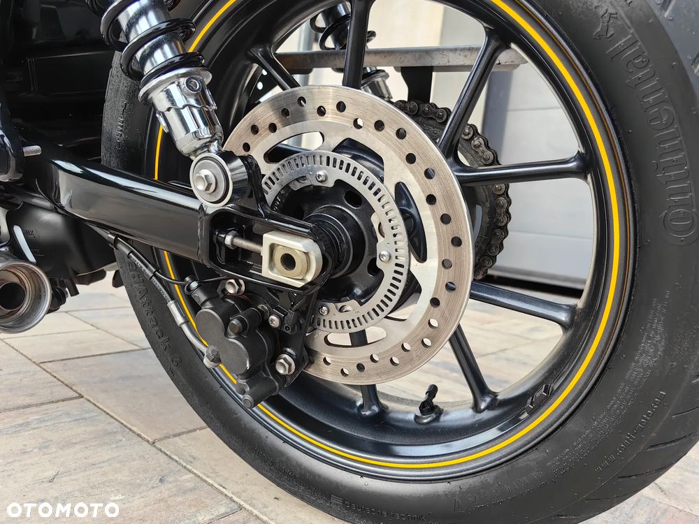 Triumph Bonneville - 17