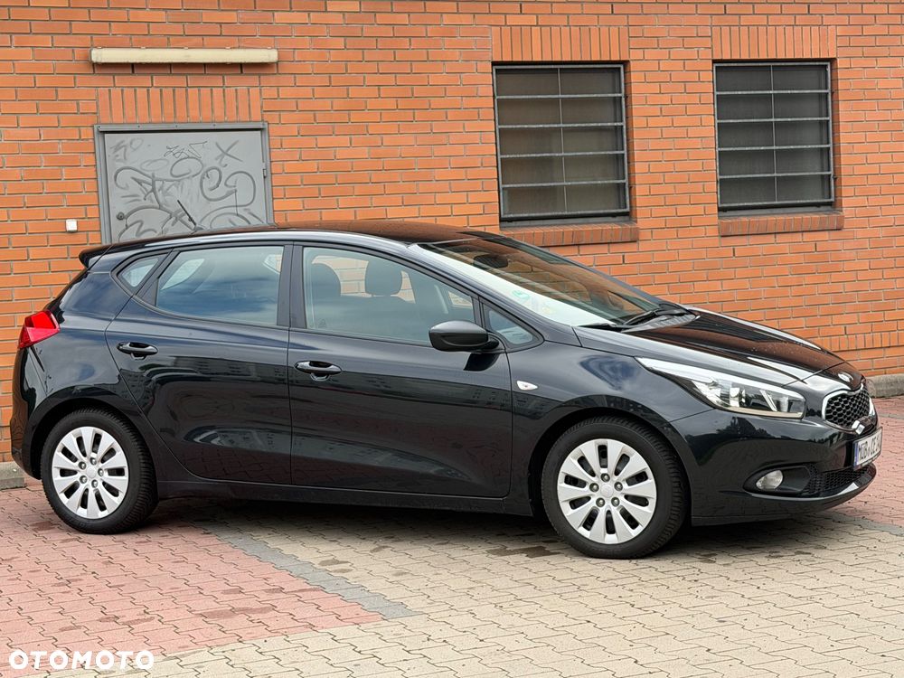 Kia Ceed 1.4 L - 8