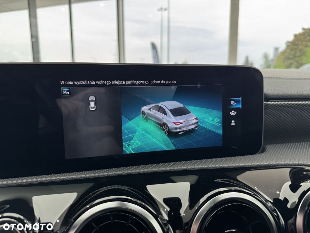 Mercedes-Benz CLA 200 Progressive 7G-DCT - 36
