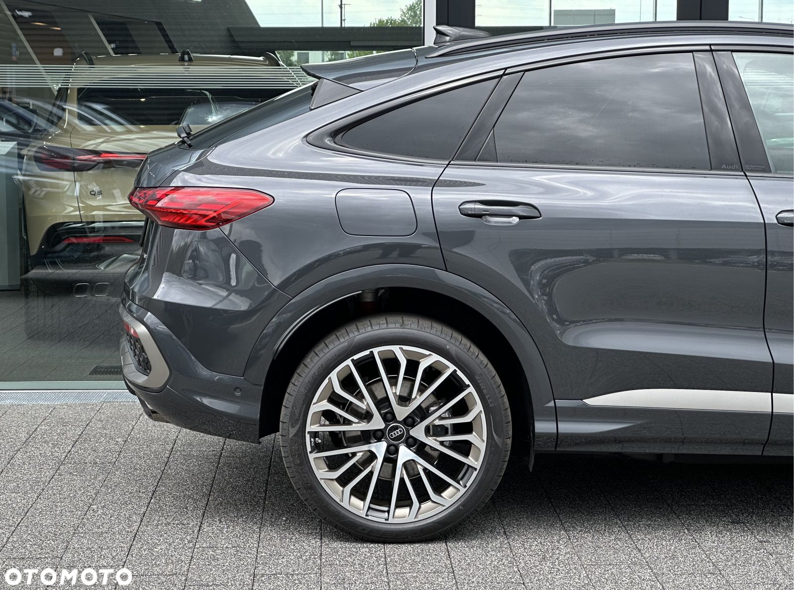 Audi Q5 Sportback - 6