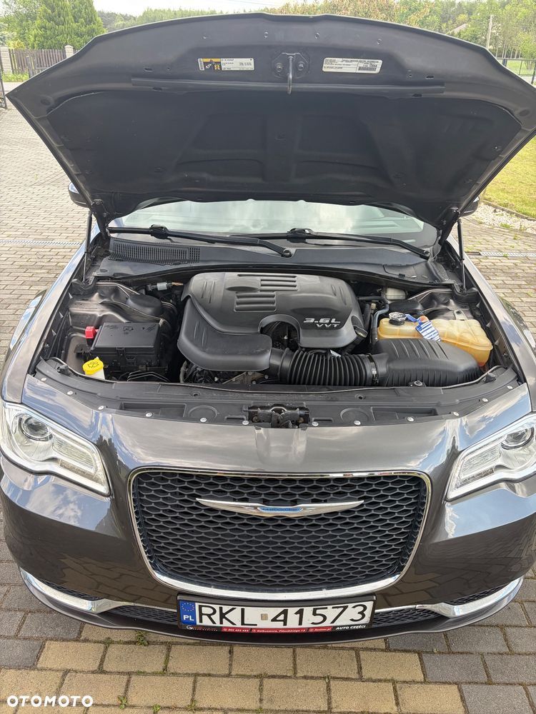 Chrysler 300C - 12