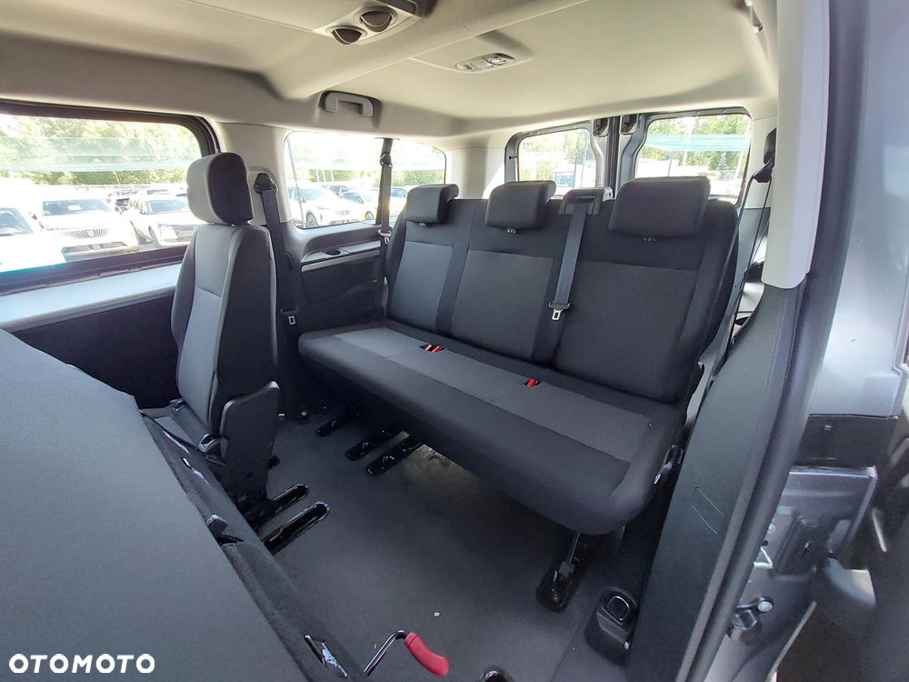 Opel Vivaro - 11