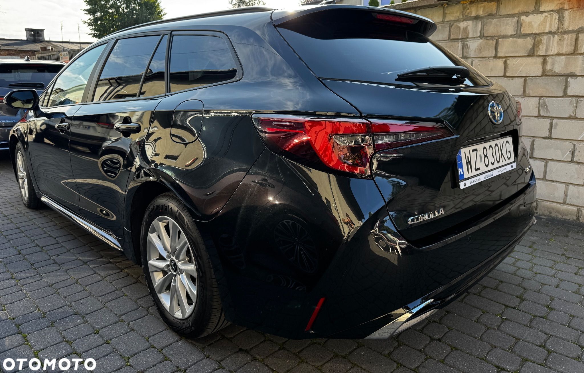 Toyota Corolla 1.8 Hybrid Executive - 1