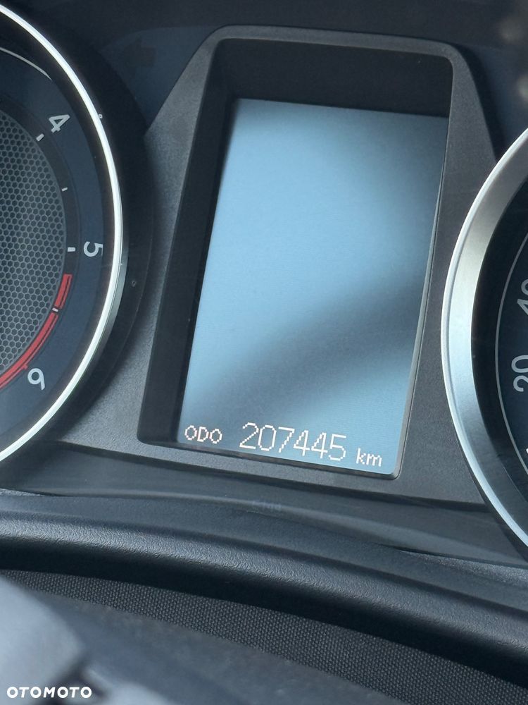Toyota Auris 2.0 D-4D Premium Comfort - 8