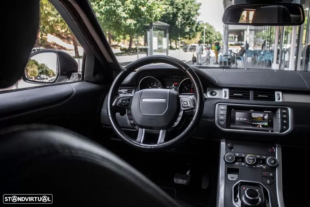 Land Rover Range Rover Evoque - 32