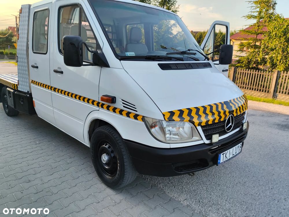 Mercedes-Benz Sprinter - 14
