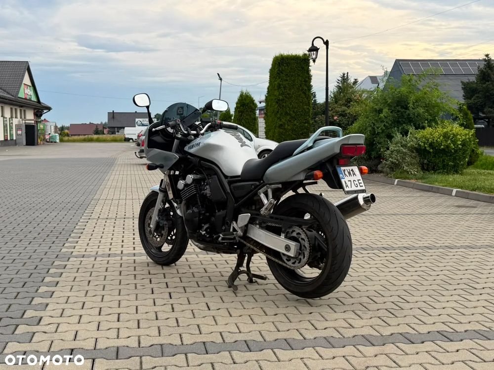 Yamaha FZS - 3