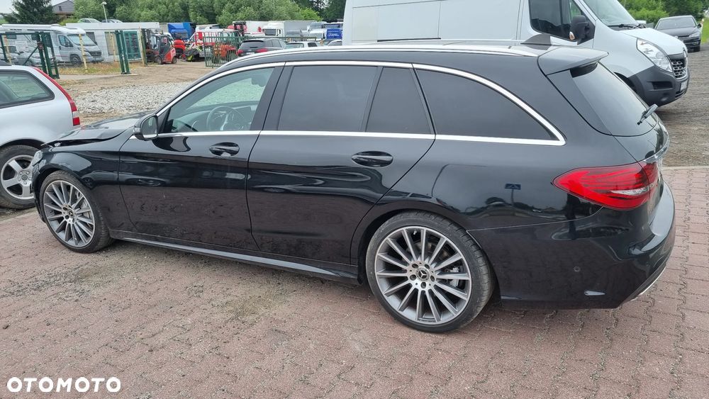 Mercedes-Benz Klasa C 300 9G-TRONIC AMG Line - 12
