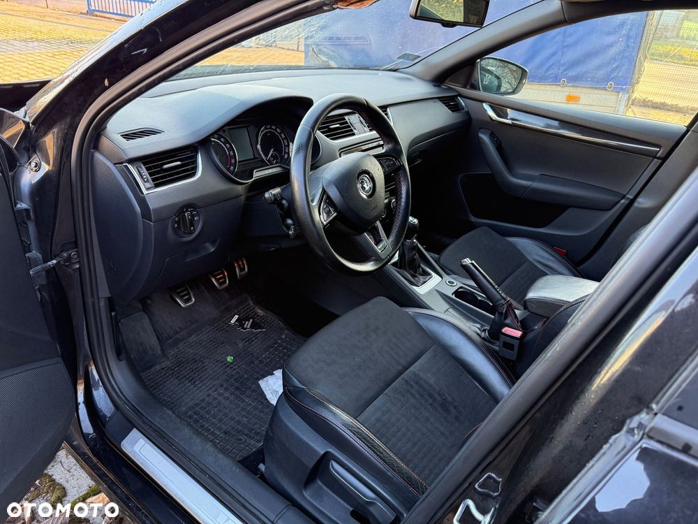 Skoda Octavia 2.0 TDI RS - 7