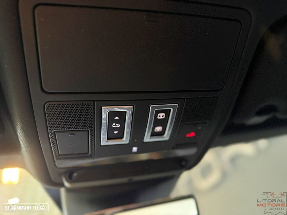 Land Rover Range Rover Evoque P300e R-Dynamic HSE - 22
