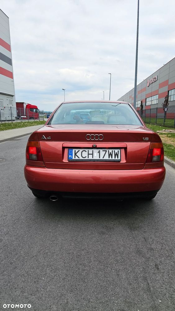 Audi A4 Limousine - 9