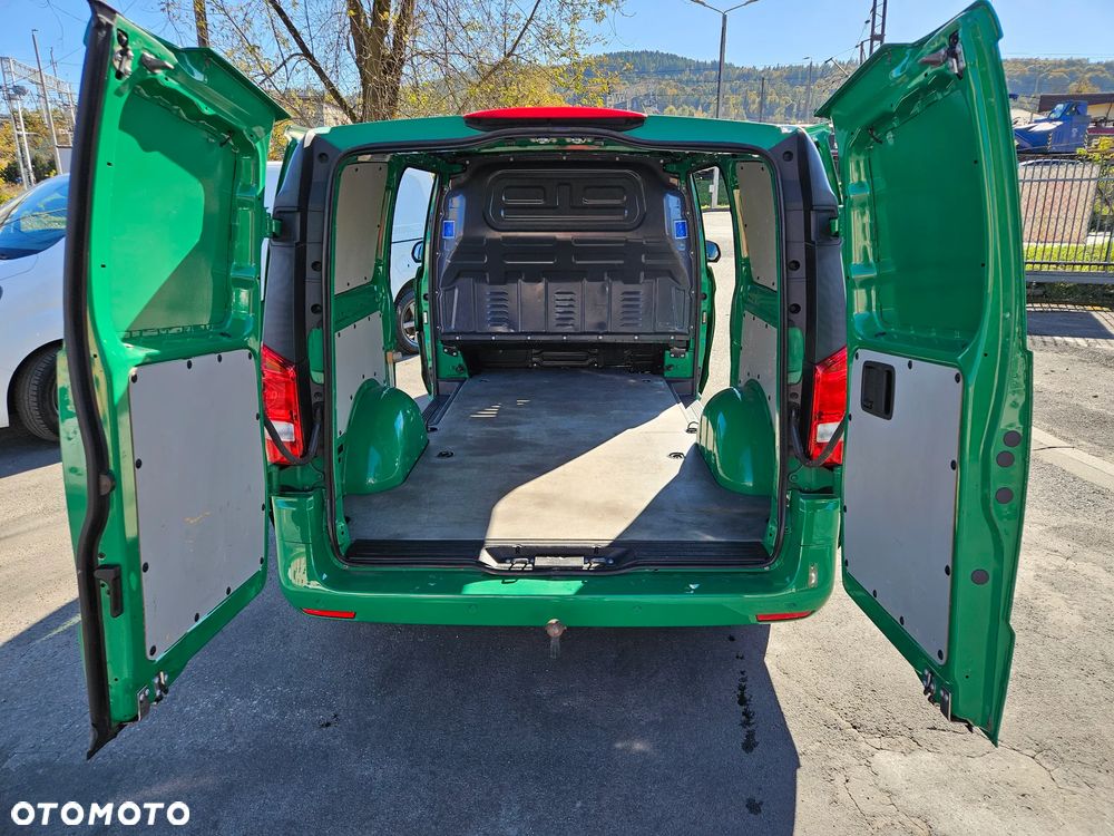 Mercedes-Benz Vito 4x4 automat 190ps long navi klima hak uciąg 2500kg rej.04/2020 - 12