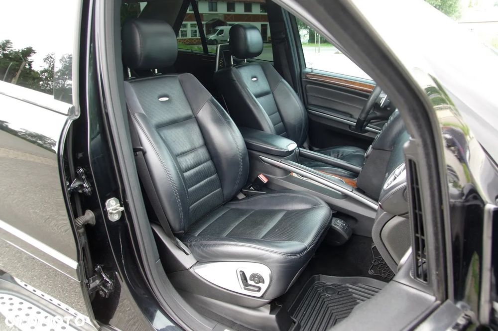 Mercedes-Benz ML 63 AMG 4Matic 7G-TRONIC 10th Anniversary - 28