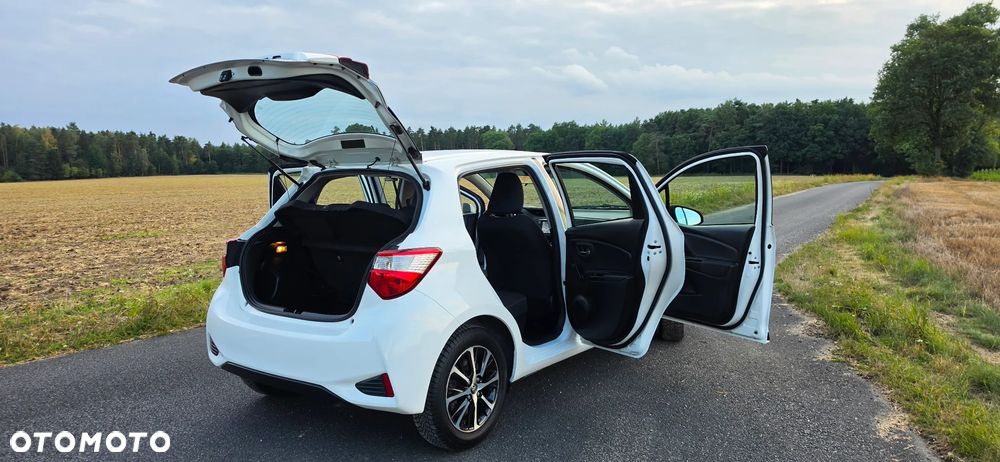 Toyota Yaris 1.5 VVT-i Team Deutschland - 30