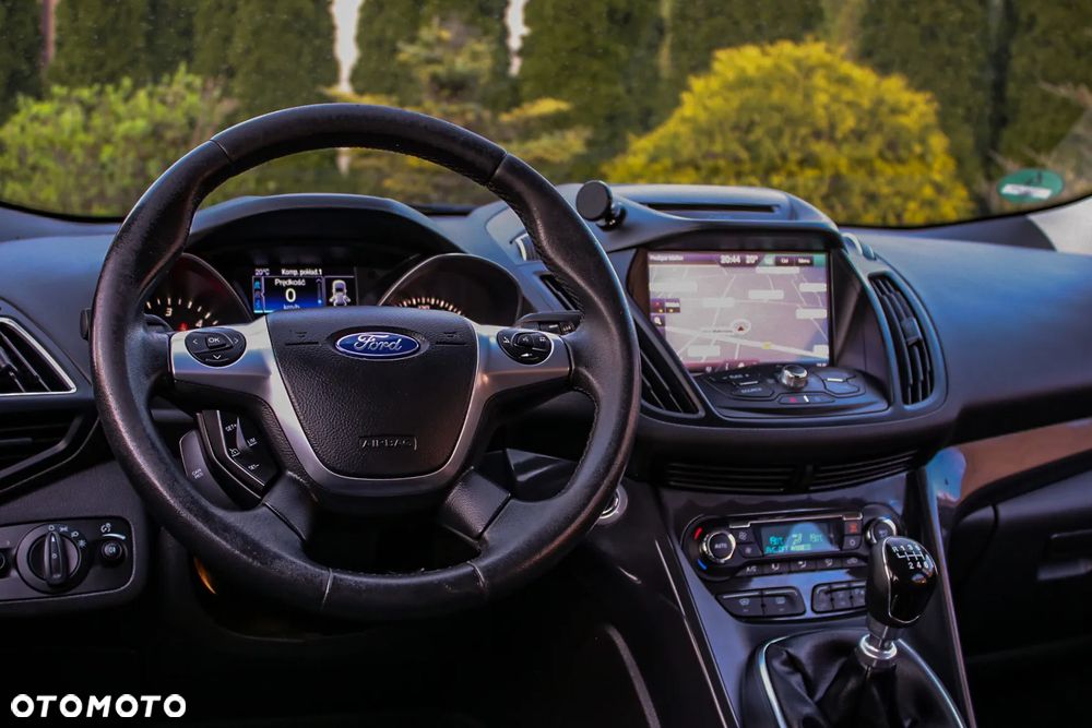 Ford Kuga 2.0 TDCi 2x4 Titanium - 34