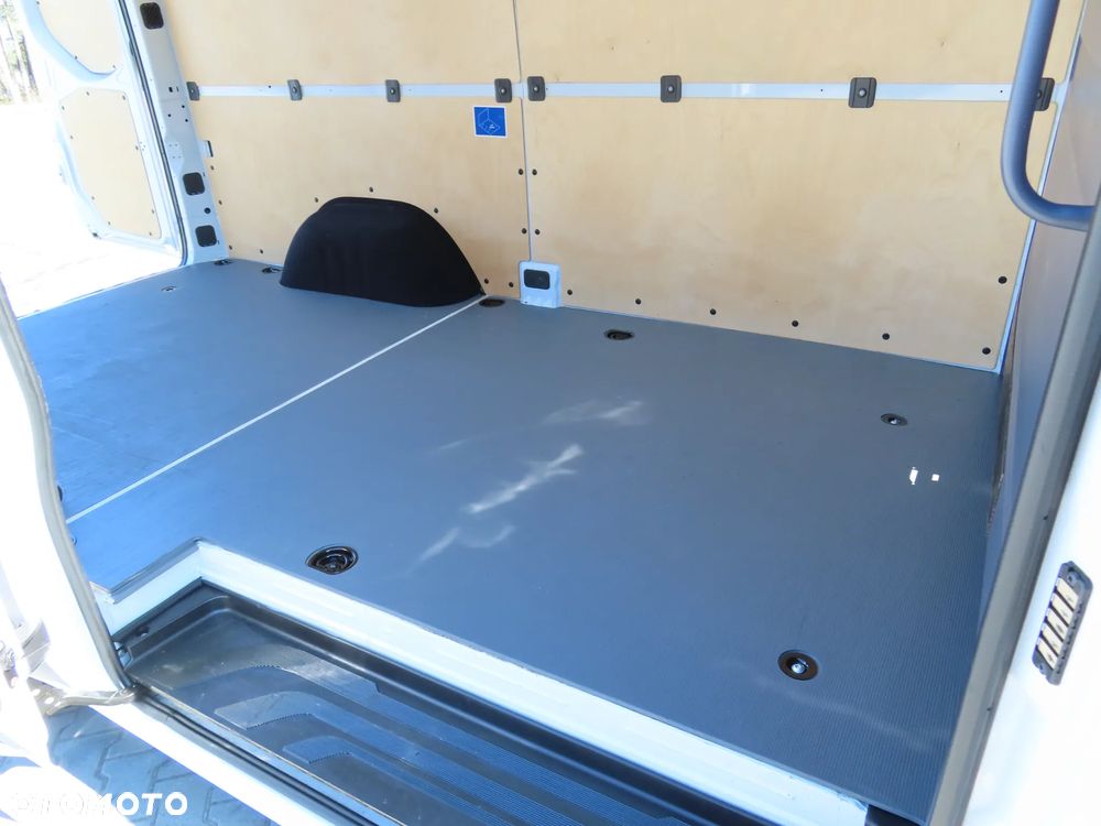 Mercedes-Benz Sprinter 317 CDI 170 KM 9G-Tronic Automat Model 907, L2H2 Furgon Blaszak, Wysoki Dach, 5932 mm Dł, FULL LED, HAK 3500 Kg, Rozstaw Osi 3665 mm, Ładowność 1174 Kg, WZMACNIANY,  Stan Wizualny I Techniczny NOWY Tak Jak Z Taśmy Produkcyjnej Gotowy Dostępny OKAZJA POLECAM - 25