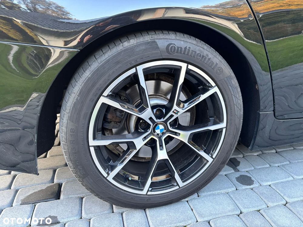 BMW Seria 5 520d xDrive - 24