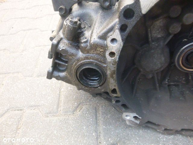 MANUALNA SKRZYNIA BIEGÓW TOYOTA COROLLA E12 1.4 16V - 14