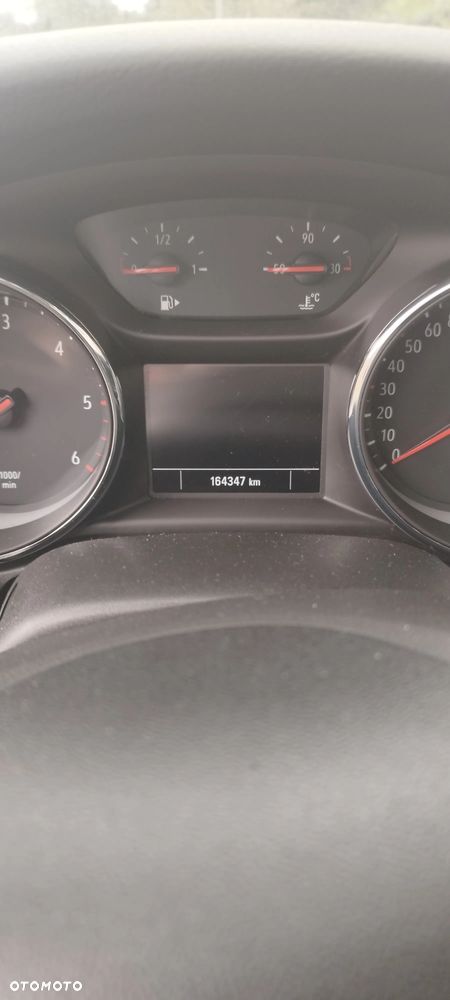 Opel Astra 1.6 D (CDTI) Start/Stop Dynamic - 37