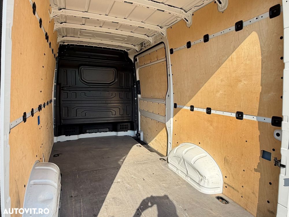 Volkswagen Crafter L3H2 - 15