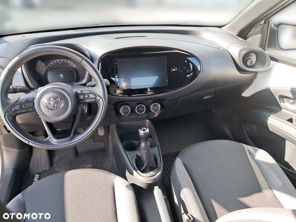 Toyota Aygo X - 10
