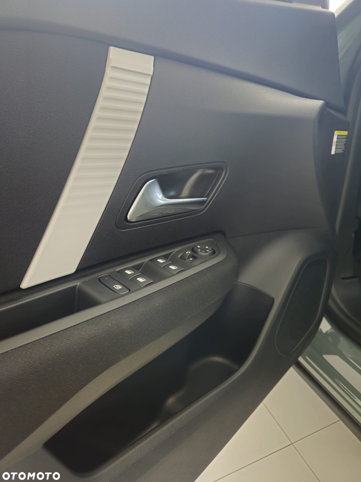 Citroën C4 1.2 PureTech Plus S&S EAT8 - 11