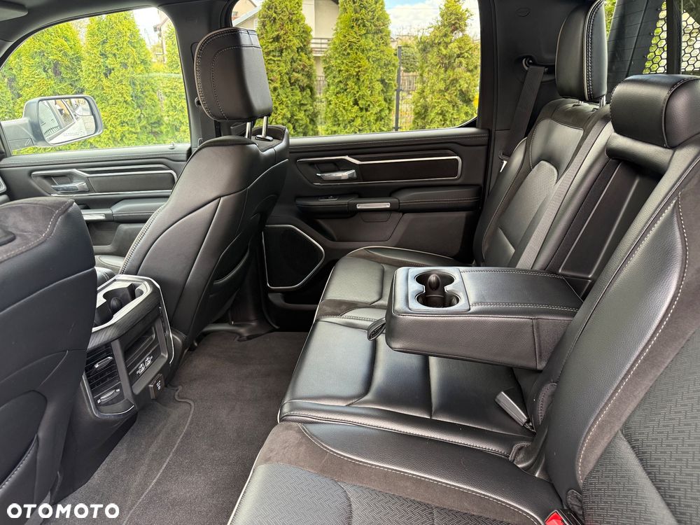 RAM 1500 5.7 Crew Cab Laramie - 11