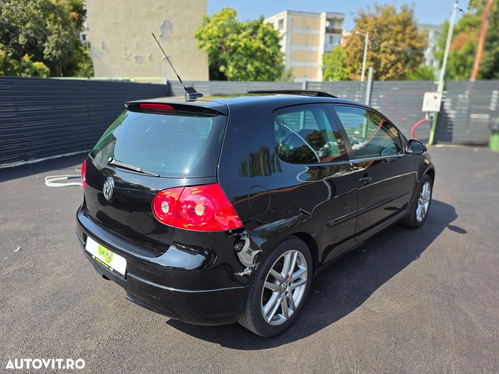 Volkswagen Golf - 5