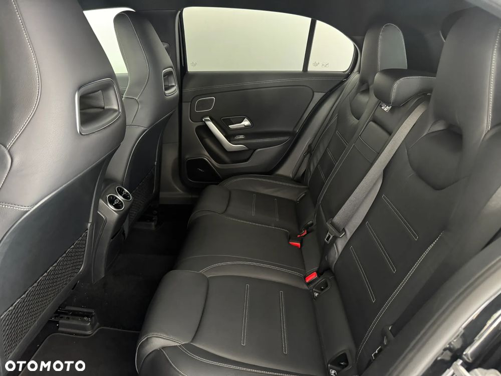 Mercedes-Benz Klasa A 250 4Matic 7G-DCT AMG Line - 20