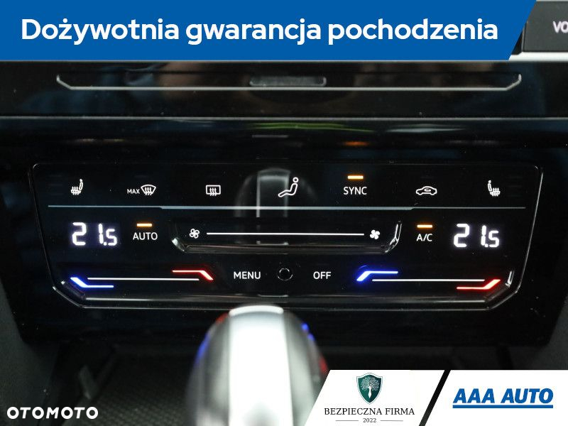 Volkswagen Passat - 11