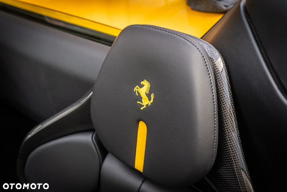Ferrari 296 GTS - 11