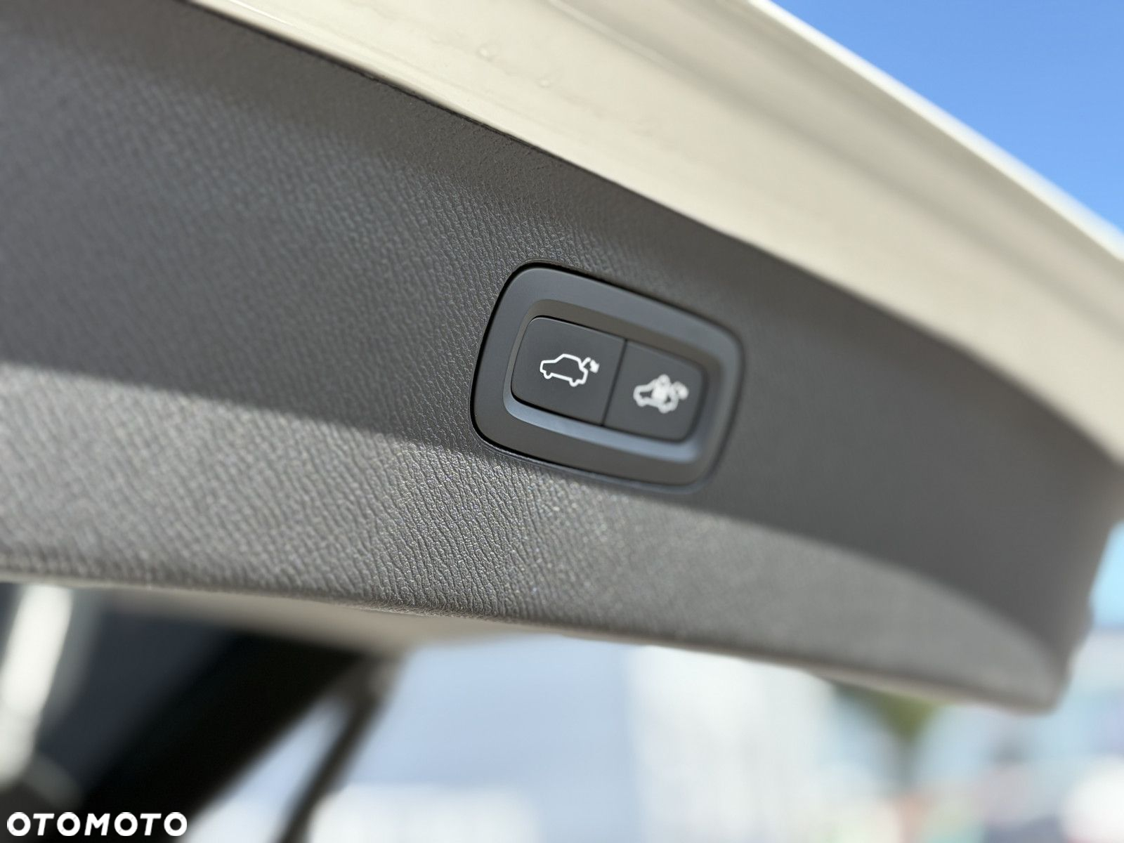 Volvo XC 90 - 33