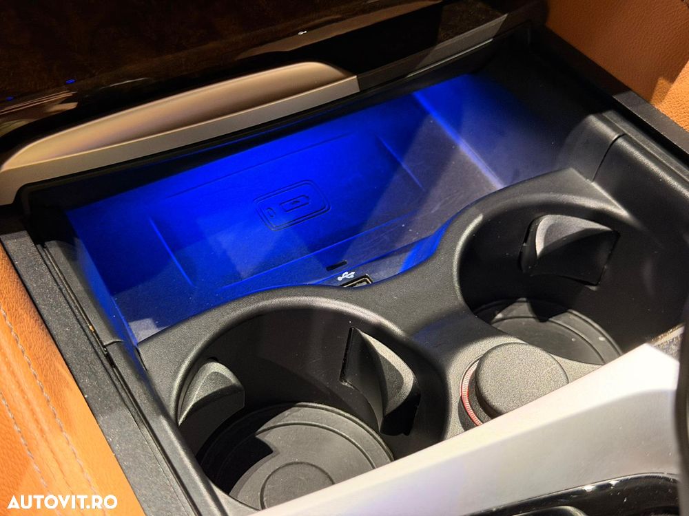 BMW Seria 5 530e Aut. Luxury Line - 29