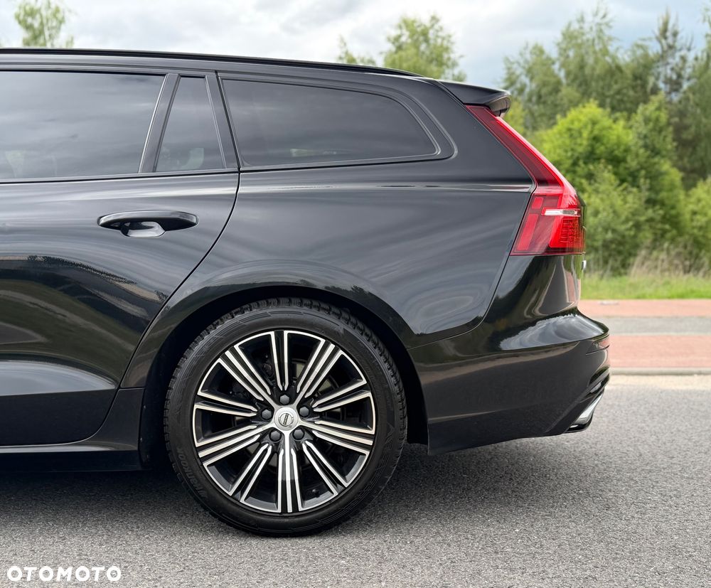 Volvo V60 D4 Geartronic R-Design - 24