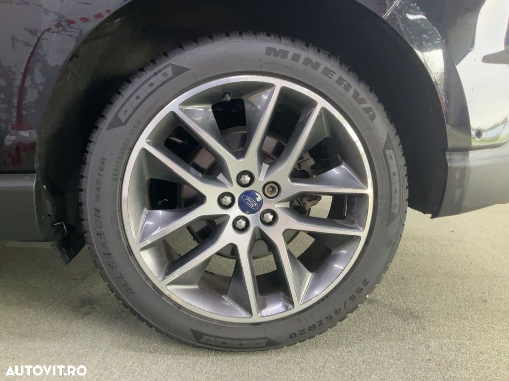 Ford Edge 2.0 TDCi Bi-Turbo 4x4 Titanium - 3