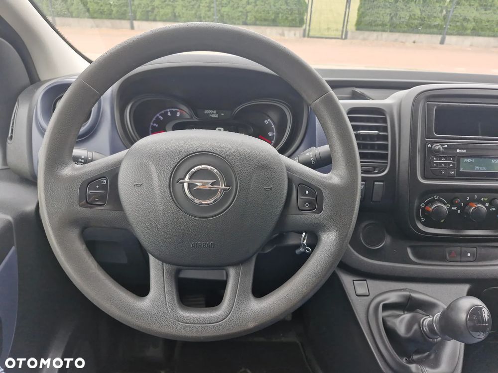 Opel vivaro - 25