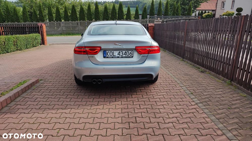 Jaguar XE - 5