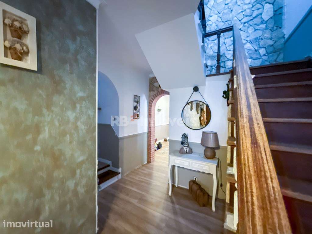 Moradia T5 com Jardim, Garagem e Grande Potencial Meia Via, Torres ... - Grande imagem: 4/60