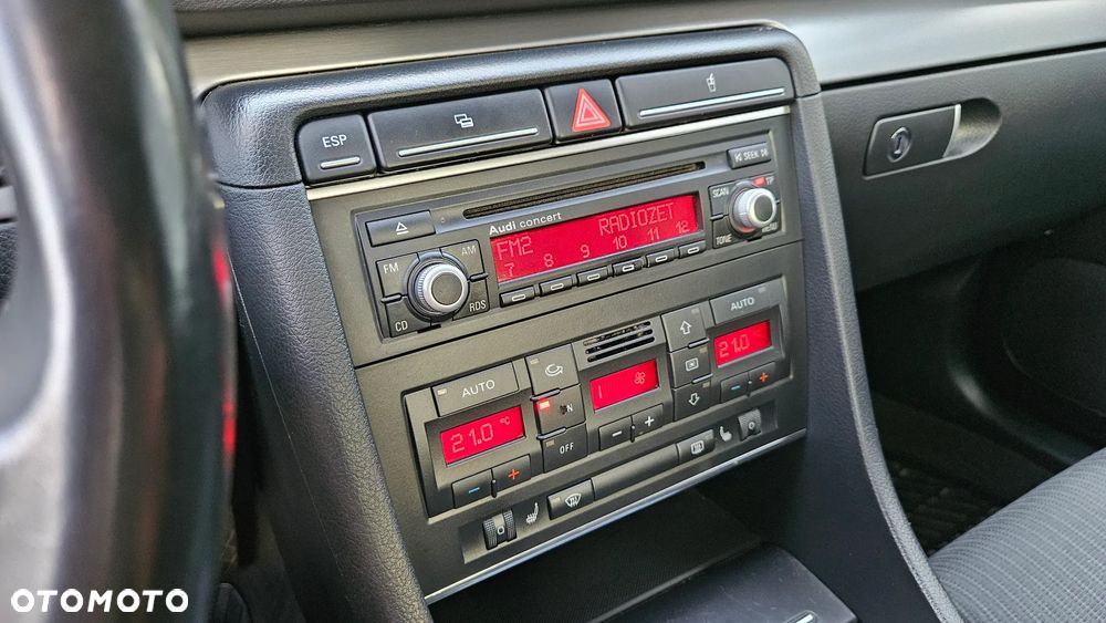 Audi A4 Limousine - 28