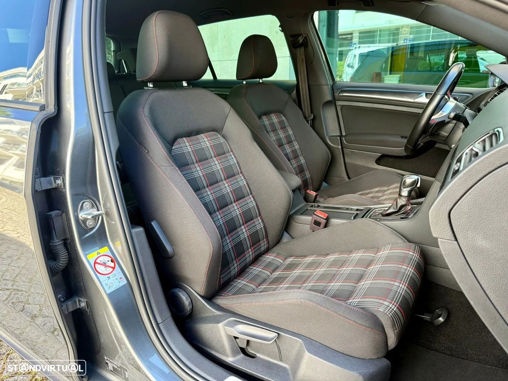 VW Golf 2.0 TSI GTI DSG Performance - 17