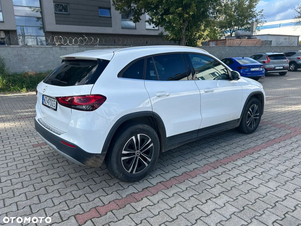 Mercedes-Benz GLA 180 - 3