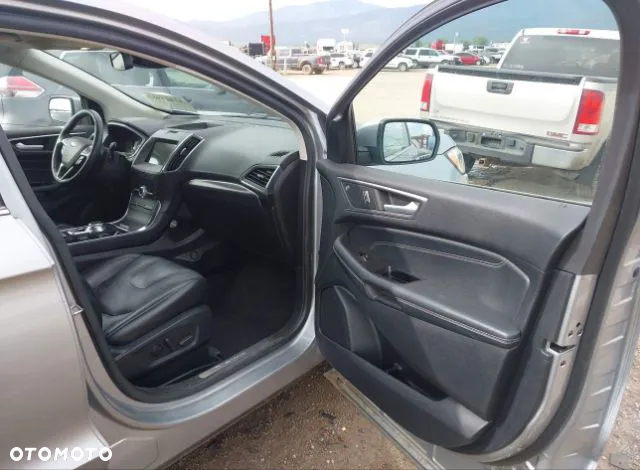 Ford Edge - 5